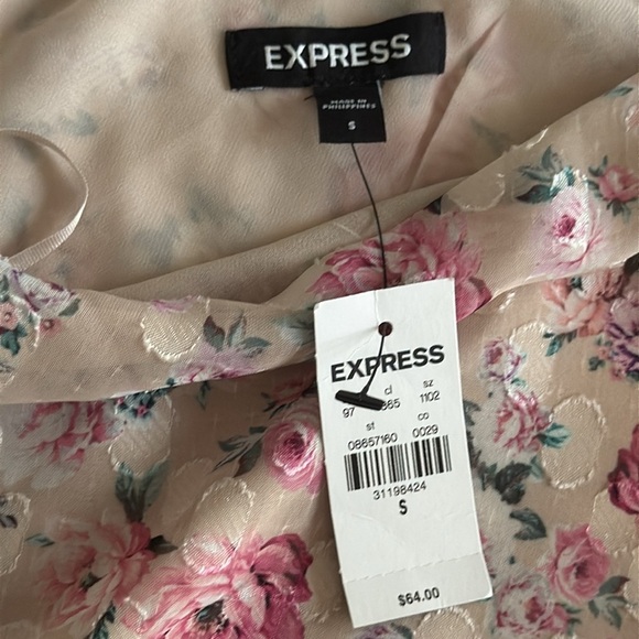 NWT Express Floral One Shoulder Puff Sleeve Crop Top Blush Primrose Size S - Picture 4 of 8